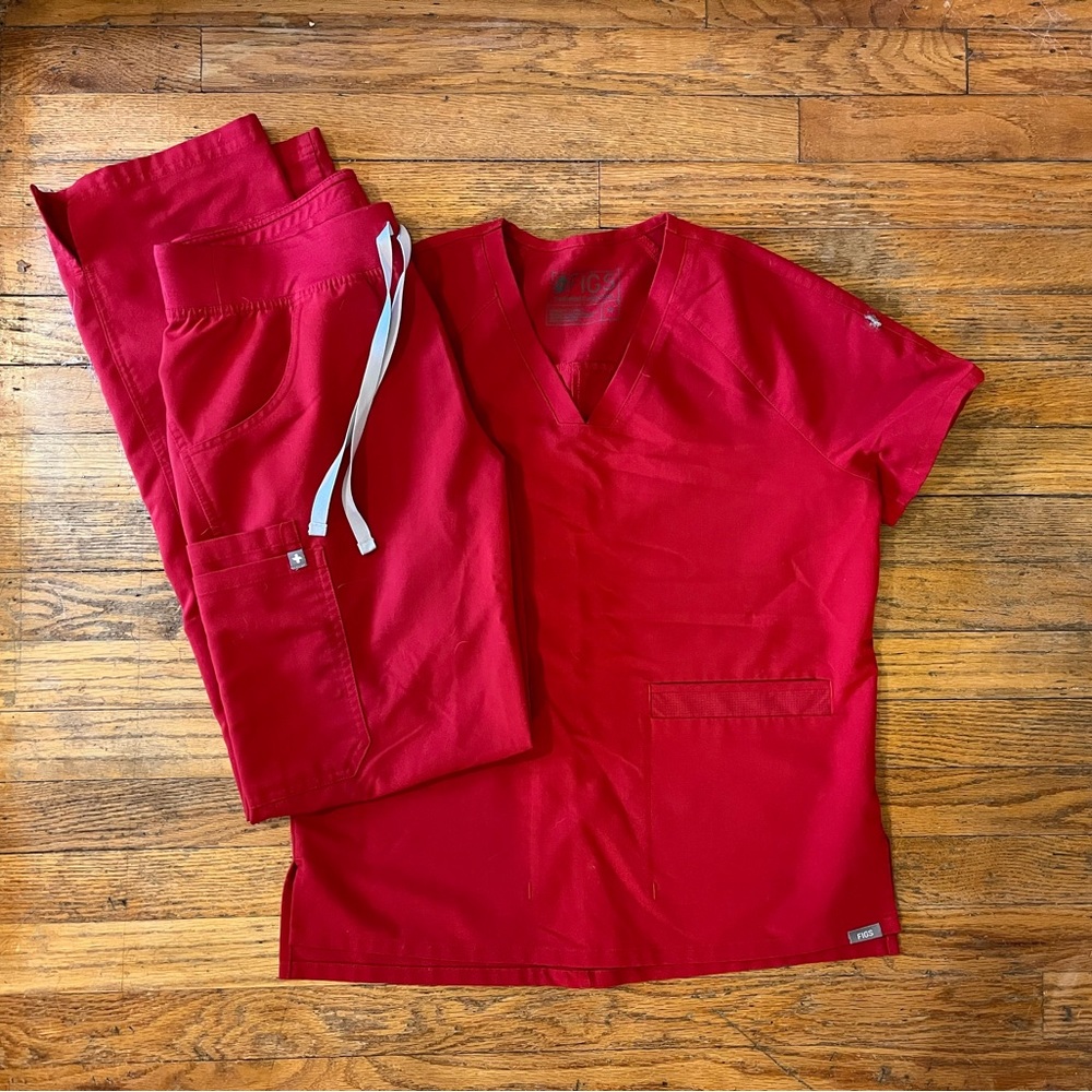 Figs red set (XS top, ST bottom)